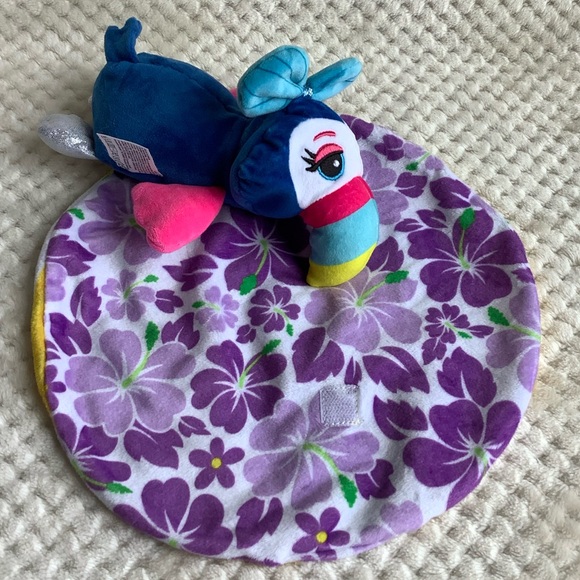 Cutetitos Islanditos Vasuc Fun Toucanito Plush Bird Stuffed Animal Toy with Wrap - Picture 4 of 14